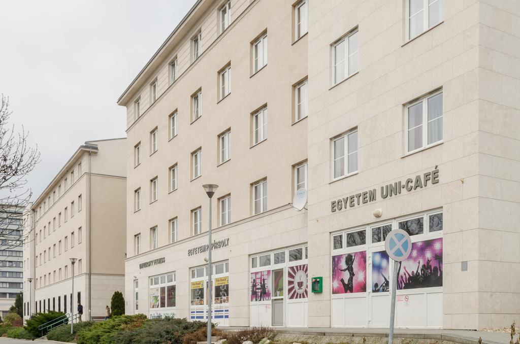 Uni-Hotel Diakotthon Miskolc Dış mekan fotoğraf