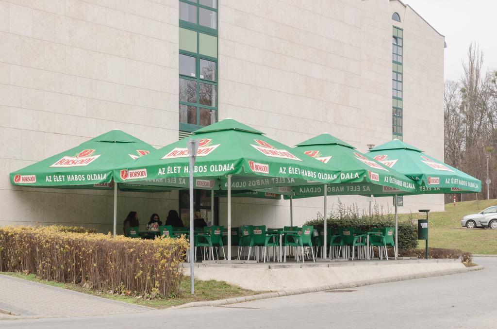 Uni-Hotel Diakotthon Miskolc Dış mekan fotoğraf