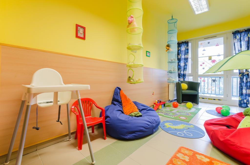 Uni-Hotel Diakotthon Miskolc Dış mekan fotoğraf
