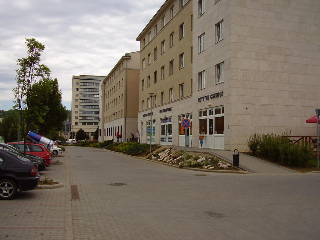 Uni-Hotel Diakotthon Miskolc Dış mekan fotoğraf