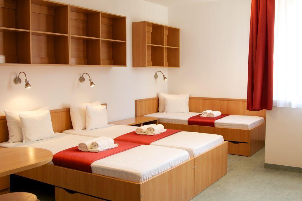 Uni-Hotel Diakotthon Miskolc Dış mekan fotoğraf
